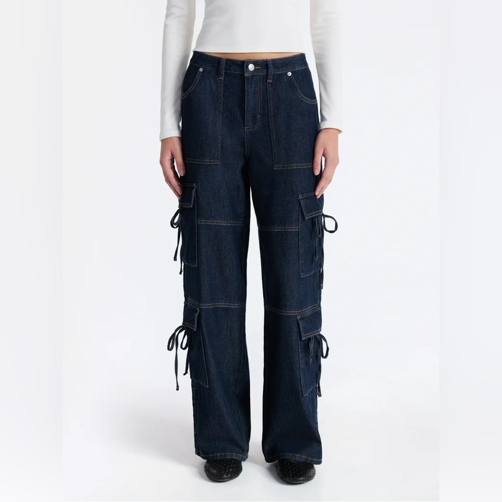 No Boundaries Bow Cargo Jeans Size 4